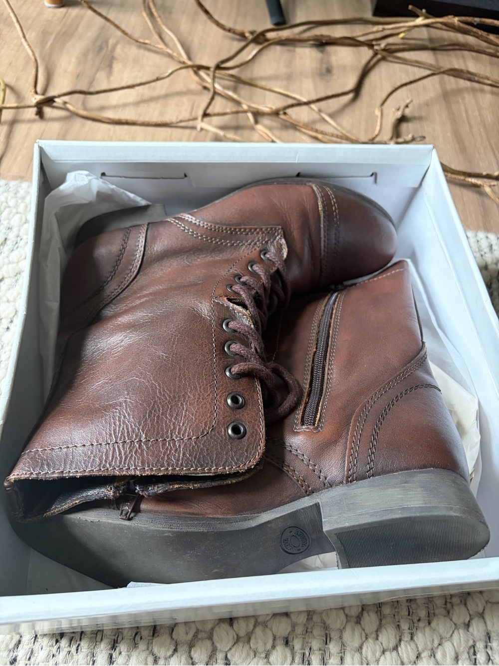 Steve Madden Brown Leather Troopa Boots - Classic Combat Style - Picture 3 of 5